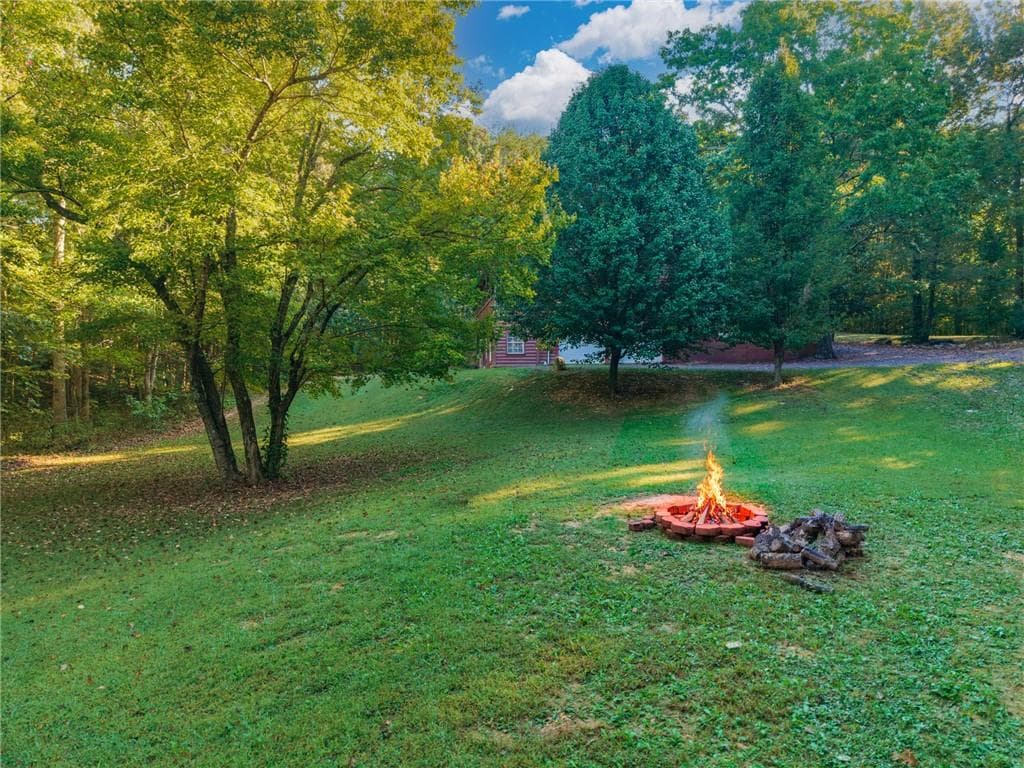 3 bedroom, 3 bathroom, 1,792 sq ft single family residence for sale at 677 E Valley Road, Rydal, GA 30171 — photo 5