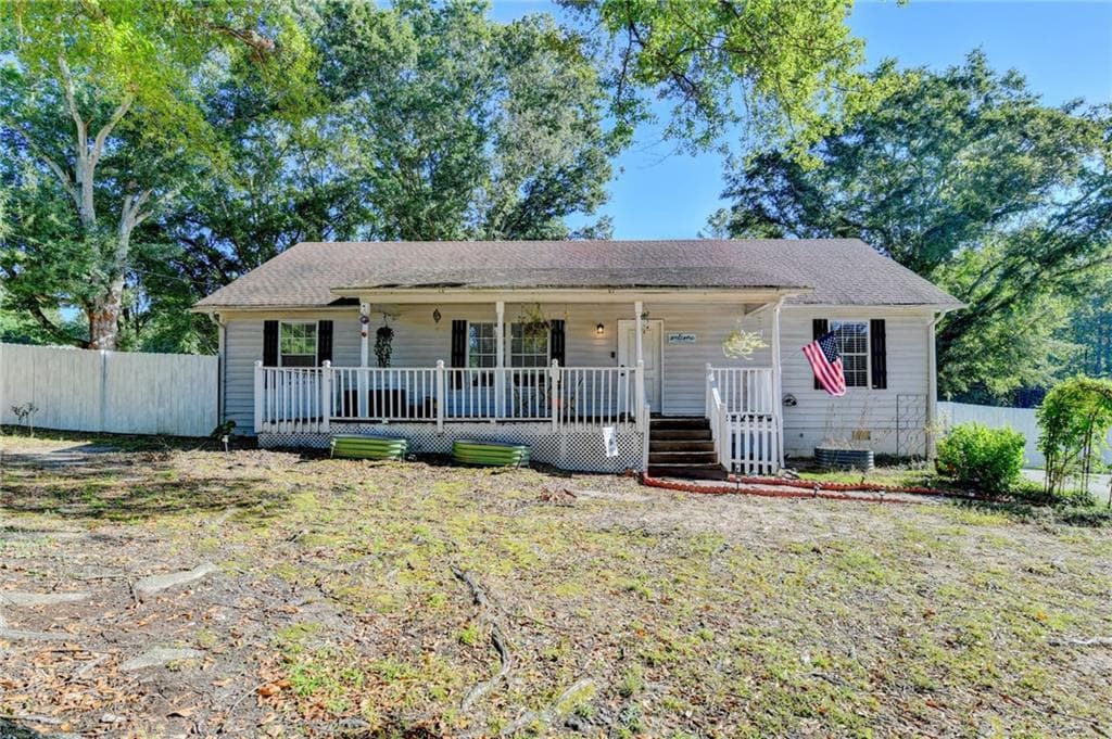 3 bedroom, 2 bathroom, 1,404 sq ft single family residence under contract at 2041 Prospect Road, Lawrenceville, GA 30043