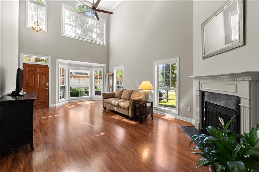 4 bedroom, 3 bathroom, 2,326 sq ft condominium under contract at 9000 Lexington Drive, Roswell, GA 30075 — photo 3