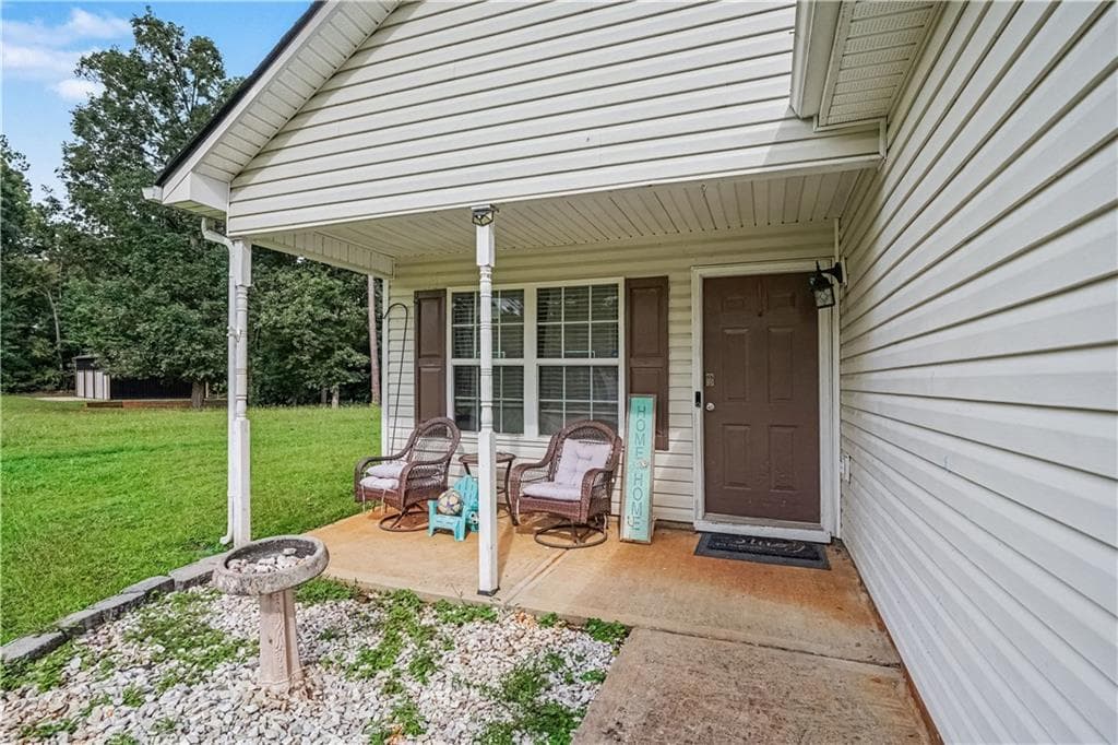 3 bedroom, 2 bathroom, 1,666 sq ft single family residence for sale at 55 Kaitlin Court, Covington, GA 30016 — photo 9