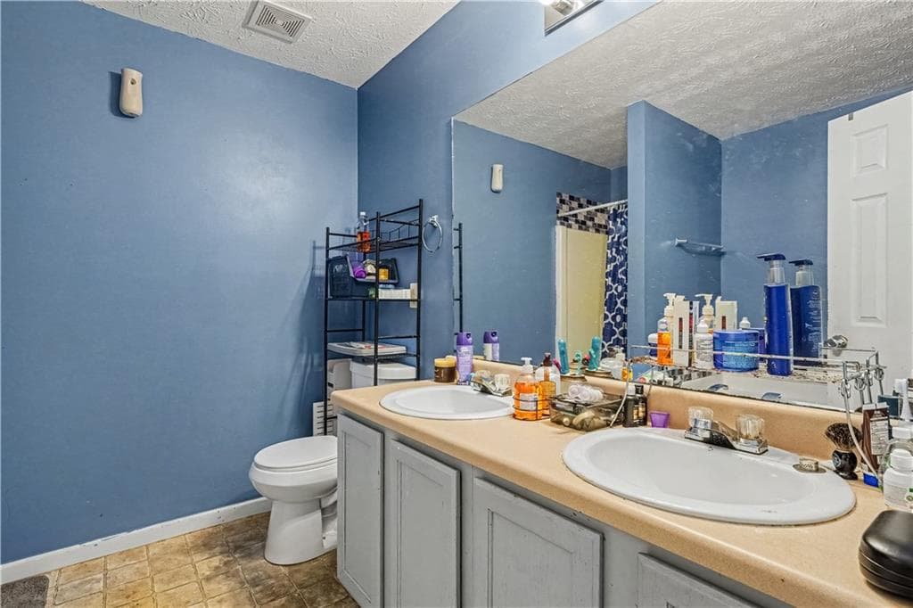 3 bedroom, 2 bathroom, 1,666 sq ft single family residence for sale at 55 Kaitlin Court, Covington, GA 30016 — photo 5