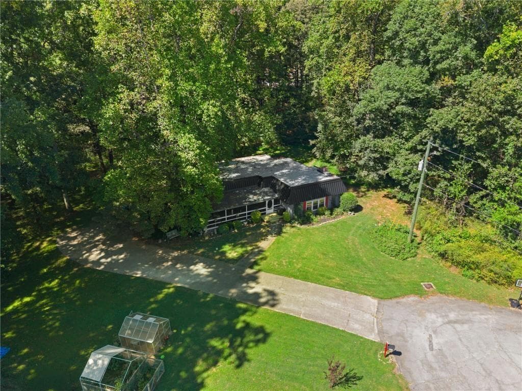 3 bedroom, 2 bathroom, 2,229 sq ft single family residence for rent at 4343 Hamill CT, Buford, GA 30519 for $1,950 a month — photo 9