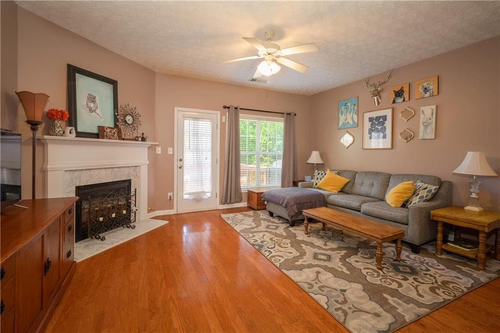 2 bedroom, 3 bathroom, 1,580 sq ft townhouse for rent at 757 Brookside Parc Lane, Avondale Estates, GA 30002 for $2,000 a month — photo 3