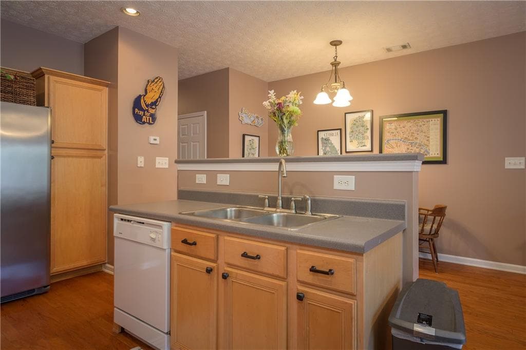 2 bedroom, 3 bathroom, 1,580 sq ft townhouse for rent at 757 Brookside Parc Lane, Avondale Estates, GA 30002 for $2,000 a month — photo 4