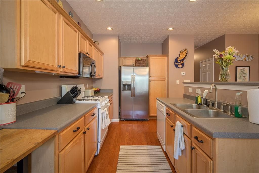 2 bedroom, 3 bathroom, 1,580 sq ft townhouse for rent at 757 Brookside Parc Lane, Avondale Estates, GA 30002 for $2,000 a month — photo 6