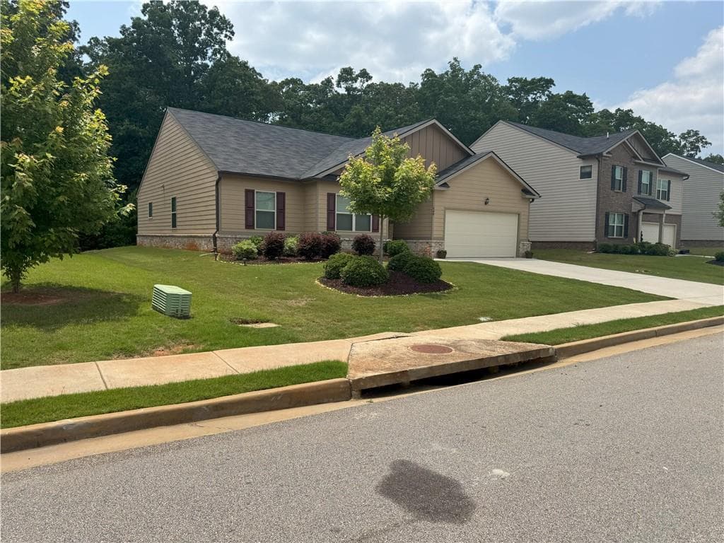 4 bedroom, 2 bathroom, 2,040 sq ft single family residence for sale at 248 Cranapple Lane, Mcdonough, GA 30253 — photo 3