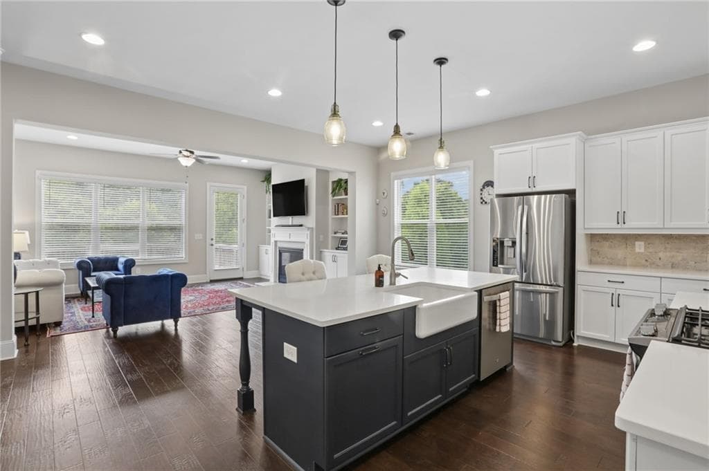 4 bedroom, 4 bathroom, 4,205 sq ft single family residence for sale at 895 Samples Lane, Atlanta, GA 30318 — photo 8