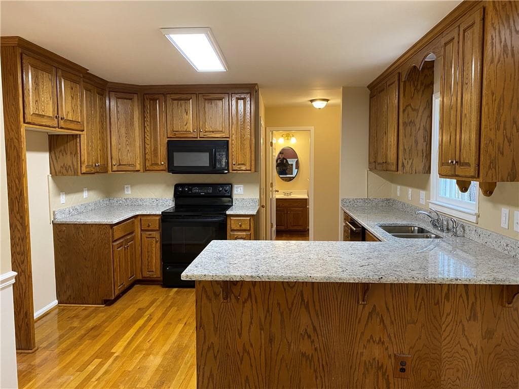 4 bedroom, 4 bathroom, 3,104 sq ft single family residence for rent at 612 Braidwood Drive, Acworth, GA 30101 for $2,600 a month — photo 6