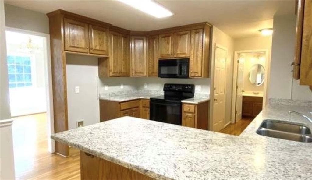 4 bedroom, 4 bathroom, 3,104 sq ft single family residence for rent at 612 Braidwood Drive, Acworth, GA 30101 for $2,600 a month — photo 8