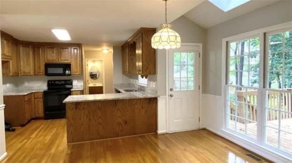4 bedroom, 4 bathroom, 3,104 sq ft single family residence for rent at 612 Braidwood Drive, Acworth, GA 30101 for $2,600 a month — photo 9
