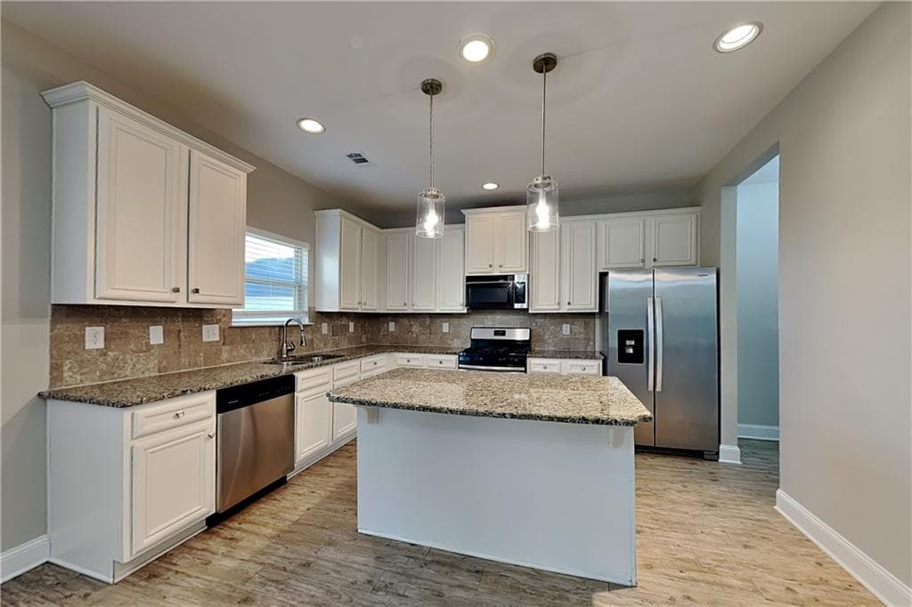 4 bedroom, 3 bathroom, 2,516 sq ft single family residence for rent at 101 Lookout Drive, Dallas, GA 30132 for $2,600 a month — photo 3