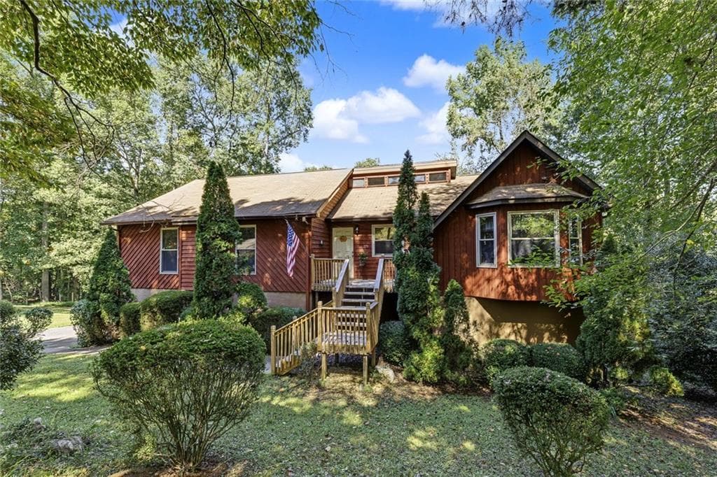 3 bedroom, 2 bathroom, 2,376 sq ft single family residence for sale at 708 Cobb Trail, Woodstock, GA 30188