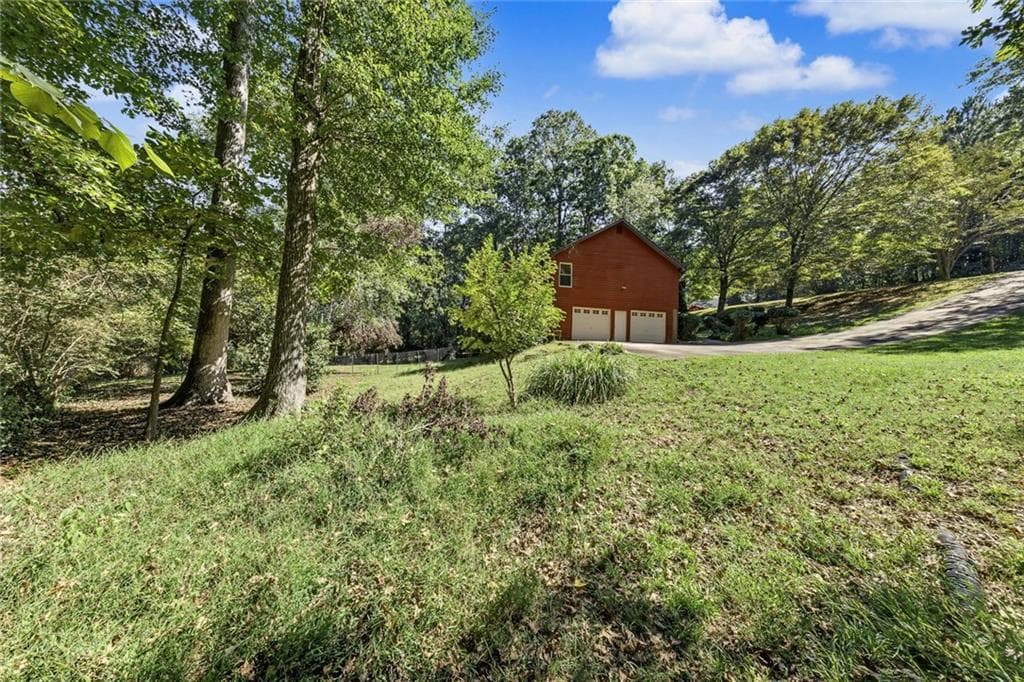 3 bedroom, 2 bathroom, 2,376 sq ft single family residence for sale at 708 Cobb Trail, Woodstock, GA 30188 — photo 10