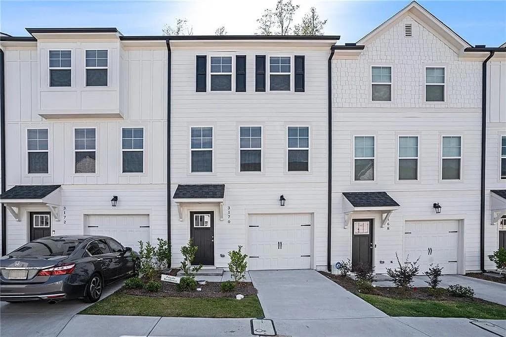 4 bedroom, 4 bathroom, 1,941 sq ft single family residence for rent at 3132 Washburn St SE, Atlanta, GA 30354 for $2,650 a month — photo 1 of 10
