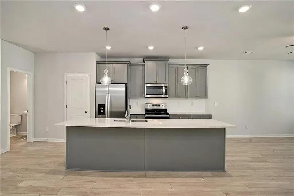 4 bedroom, 4 bathroom, 1,941 sq ft single family residence for rent at 3132 Washburn St SE, Atlanta, GA 30354 for $2,650 a month — photo 3