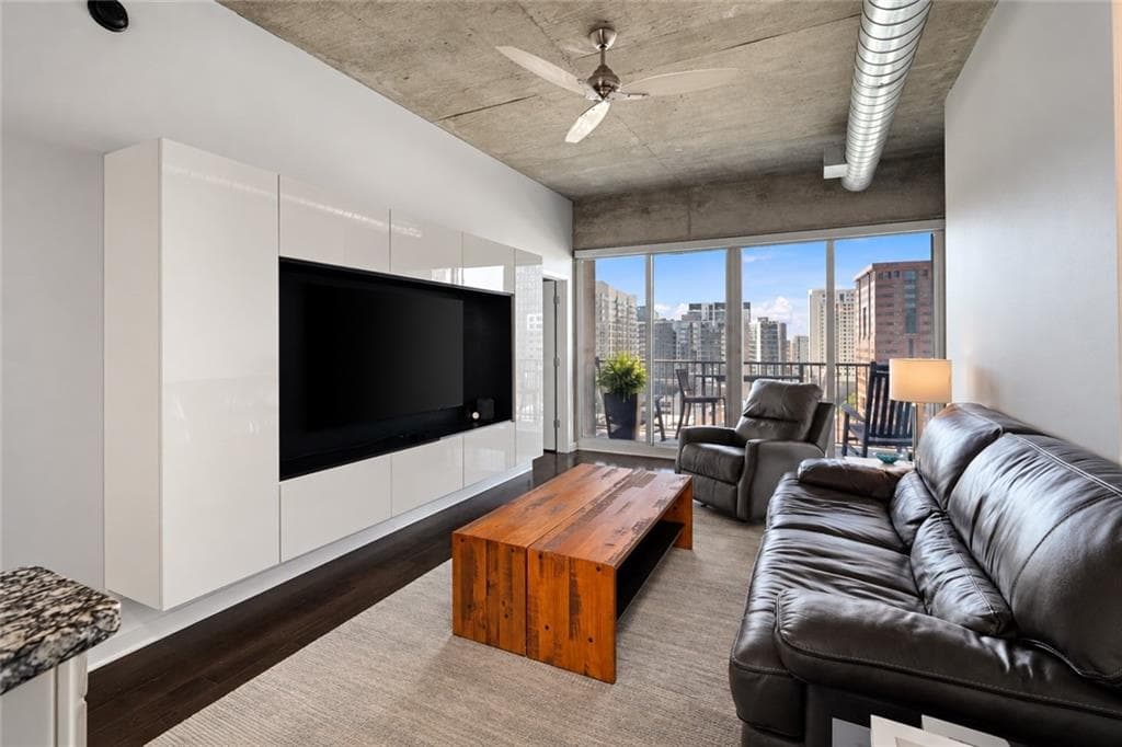 2 bedroom, 2 bathroom, 1,046 sq ft condominium for sale at 943 Peachtree Street 1310, Atlanta, GA 30309 — photo 8