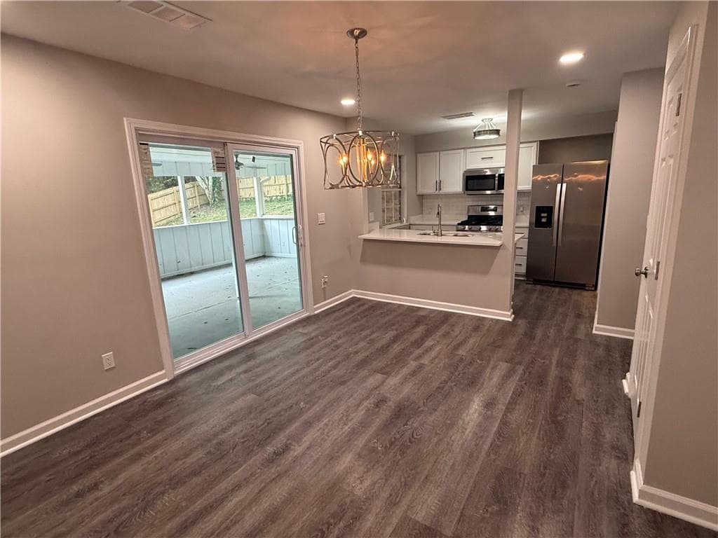 2 bedroom, 3 bathroom, 1,419 sq ft townhouse for sale at 1469 Westwood Court, Marietta, GA 30008 — photo 8