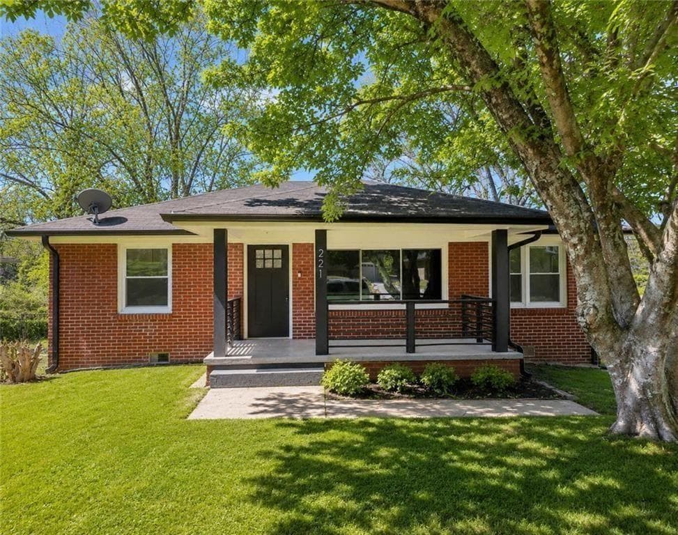 3 bedroom, 2 bathroom, 1,140 sq ft single family residence for sale at 221 Napoleon Drive, Atlanta, GA 30314
