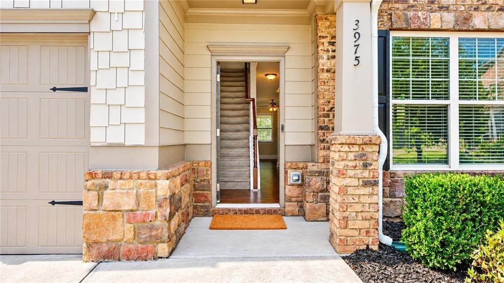 5 bedroom, 4 bathroom, 3,068 sq ft single family residence for rent at 3975 Frasier Drive, Cumming, GA 30028 for $2,900 a month — photo 2