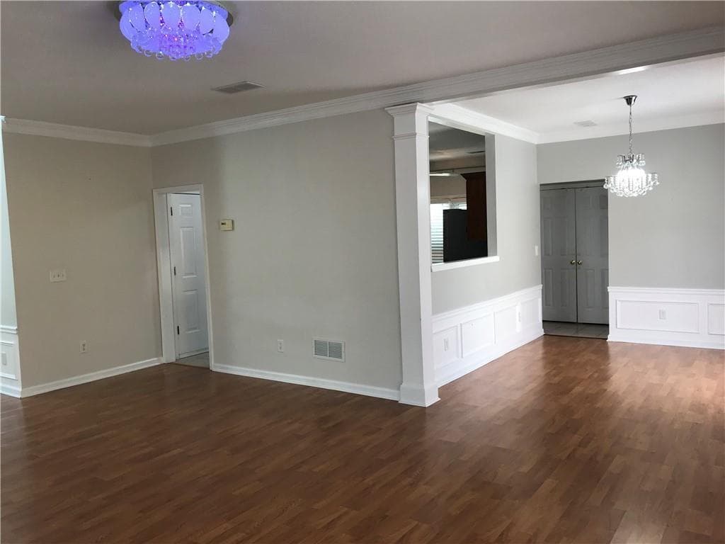 3 bedroom, 3 bathroom, 1,940 sq ft single family residence for rent at 6135 Pattingham Drive, Roswell, GA 30075 for $2,600 a month — photo 5
