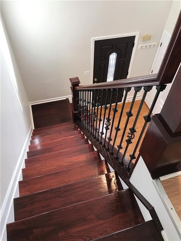 3 bedroom, 3 bathroom, 1,940 sq ft single family residence for rent at 6135 Pattingham Drive, Roswell, GA 30075 for $2,600 a month — photo 9