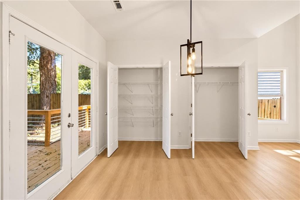 4 bedroom, 3 bathroom, 1,659 sq ft single family residence for sale at 1007 Camilla Street, Atlanta, GA 30314 — photo 6
