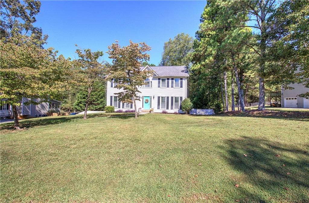 4 bedroom, 2 bathroom, 2,478 sq ft single family residence for sale at 186 Charles Drive, Calhoun, GA 30701 — photo 5
