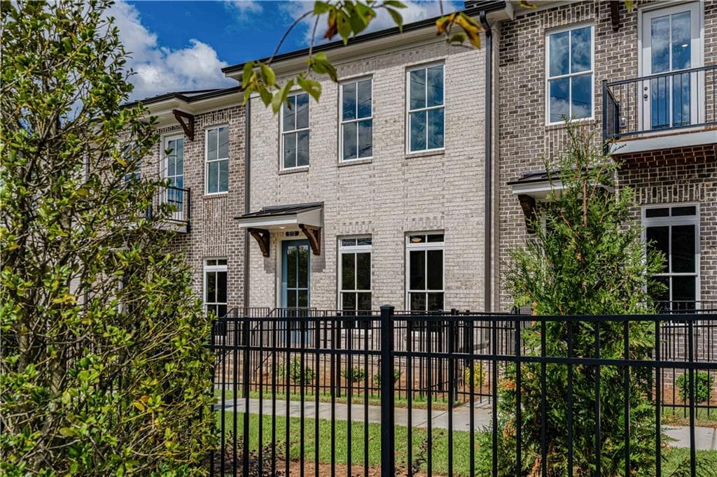 4 bedroom, 4 bathroom, 2,400 sq ft townhouse for sale at 510 Whatton Road 5, Johns Creek, GA 30022 — photo 4