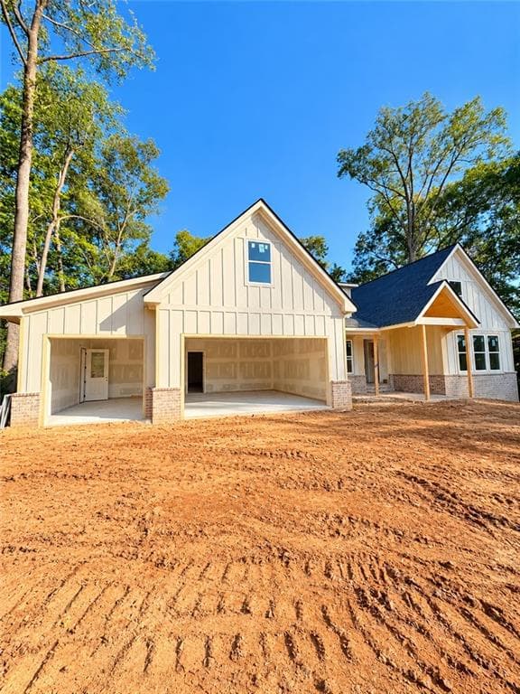 5 bedroom, 5 bathroom, 3,561 sq ft single family residence for sale at 5833 Abbey View Ct, Clermont, GA 30527 — photo 2