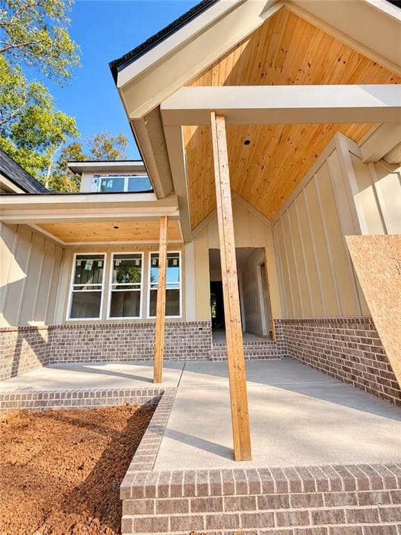 5 bedroom, 5 bathroom, 3,561 sq ft single family residence for sale at 5833 Abbey View Ct, Clermont, GA 30527 — photo 5