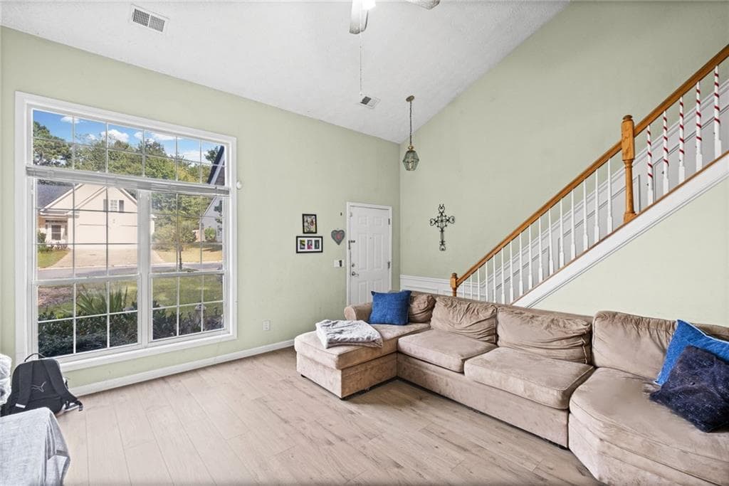 3 bedroom, 2 bathroom, 1,688 sq ft single family residence for sale at 131 Weatherstone Drive, Woodstock, GA 30188 — photo 8