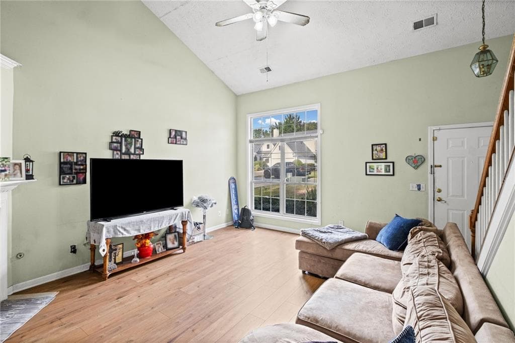 3 bedroom, 2 bathroom, 1,688 sq ft single family residence for sale at 131 Weatherstone Drive, Woodstock, GA 30188 — photo 9