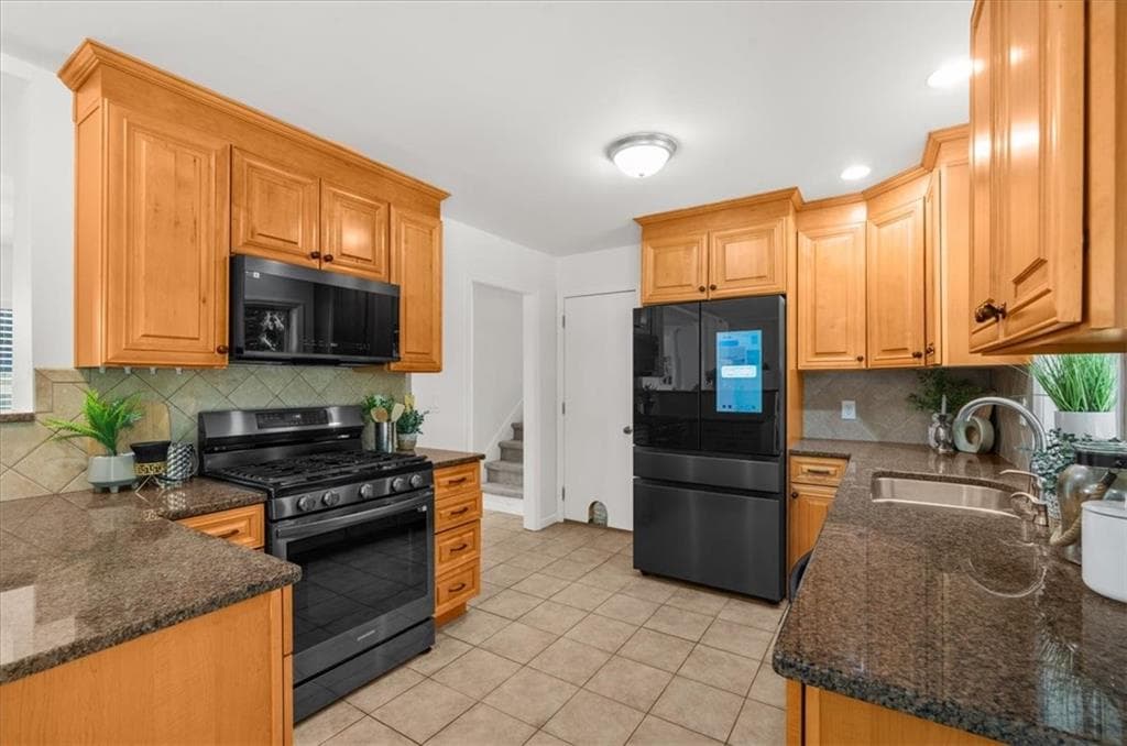 3 bedroom, 2 bathroom, 1,812 sq ft single family residence for sale at 3381 Ember Street, Marietta, GA 30066 — photo 9