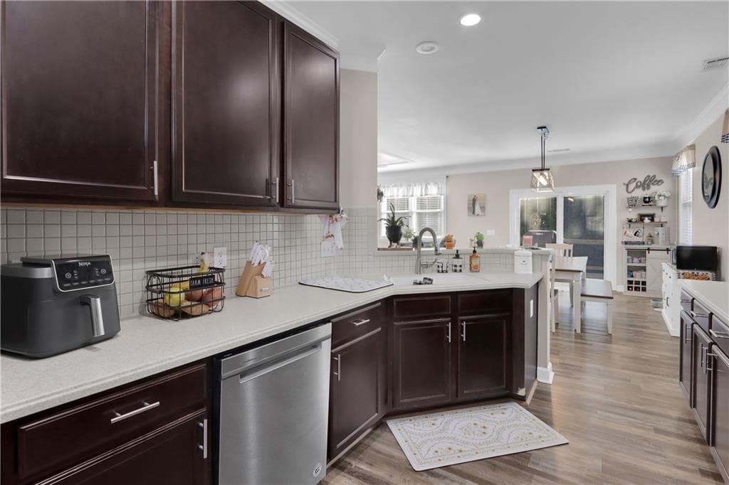 3 bedroom, 3 bathroom, 2,845 sq ft single family residence for sale at 1198 Lanier Springs, Buford, GA 30518 — photo 10
