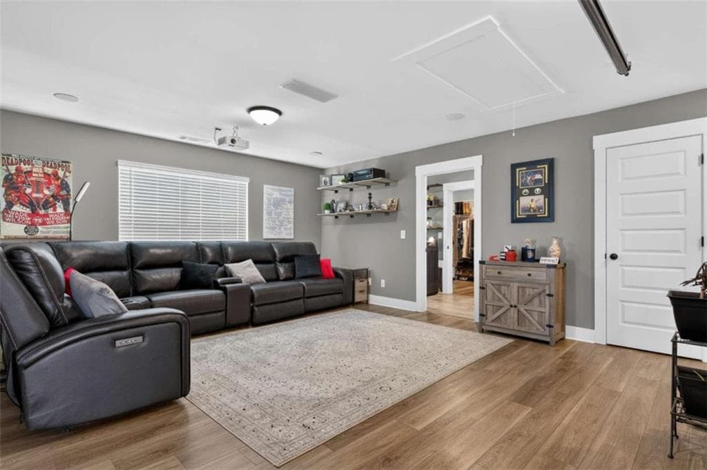 5 bedroom, 3 bathroom, 3,176 sq ft single family residence for sale at 572 Redfish Way, Hoschton, GA 30548 — photo 8