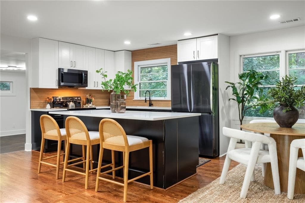 3 bedroom, 2 bathroom, 1,576 sq ft single family residence for sale at 2847 Hollywood Drive, Decatur, GA 30033 — photo 10