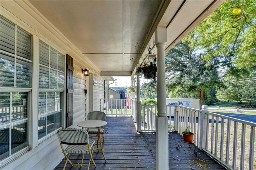 3 bedroom, 2 bathroom, 1,404 sq ft single family residence under contract at 2041 Prospect Road, Lawrenceville, GA 30043 — photo 4