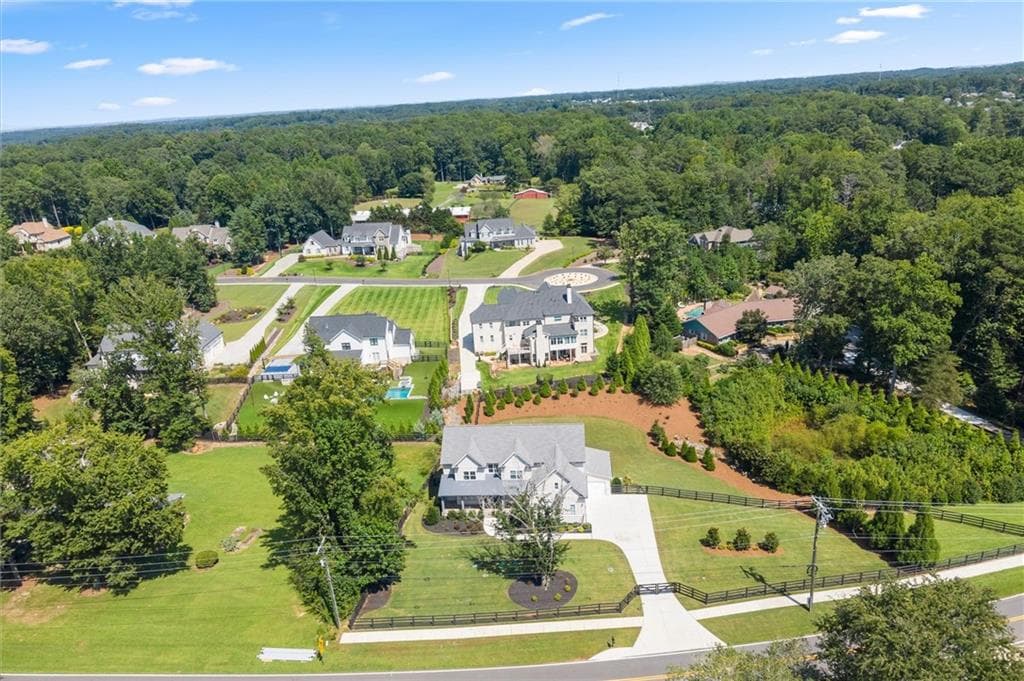 5 bedroom, 5 bathroom, 4,526 sq ft single family residence for sale at 12720 Etris Road, Roswell, GA 30075 — photo 5