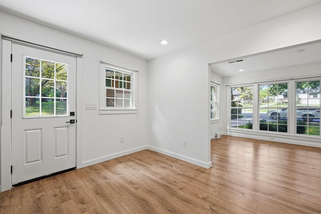 2 bedroom, 1 bathroom, 831 sq ft single family residence for sale at 1127 Delores Way, Forest Park, GA 30297 — photo 6