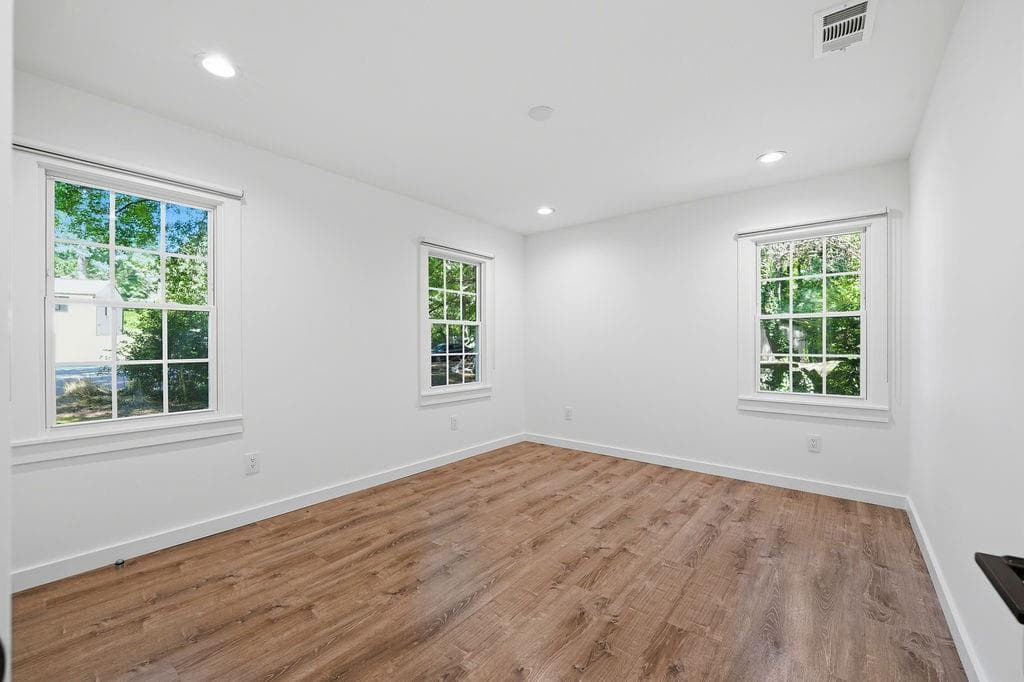 2 bedroom, 1 bathroom, 831 sq ft single family residence for sale at 1127 Delores Way, Forest Park, GA 30297 — photo 9