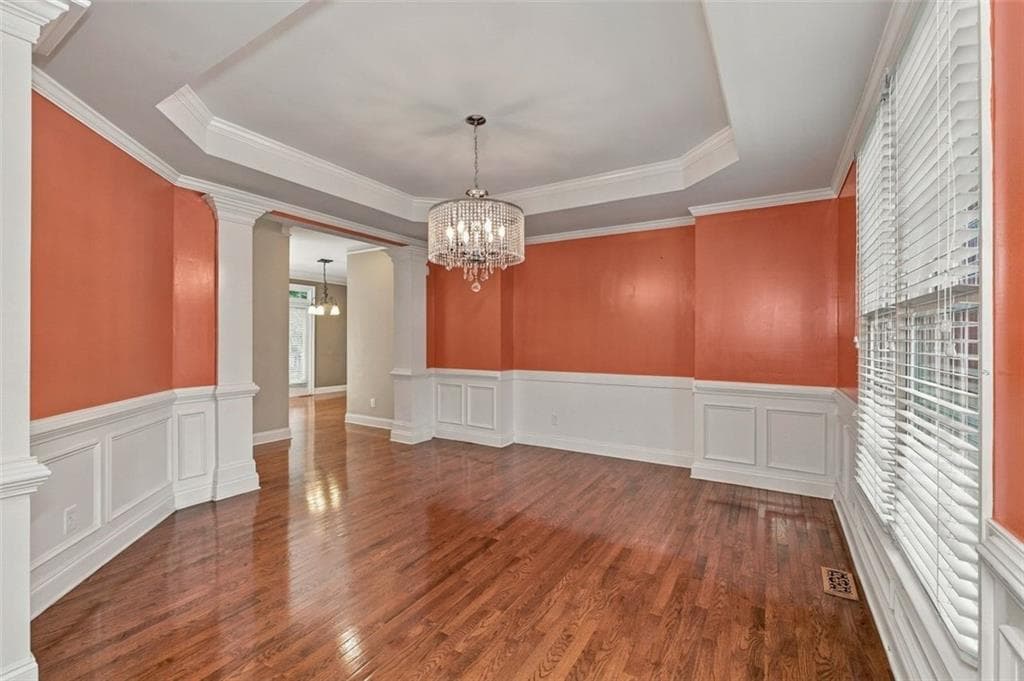 6 bedroom, 5 bathroom, 5,563 sq ft single family residence for sale at 1725 Spartan Lane, Hoschton, GA 30548 — photo 10