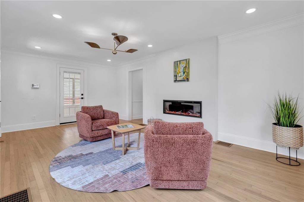 3 bedroom, 2 bathroom, 1,500 sq ft single family residence for sale at 1004 Westmoor Drive, Atlanta, GA 30314 — photo 6