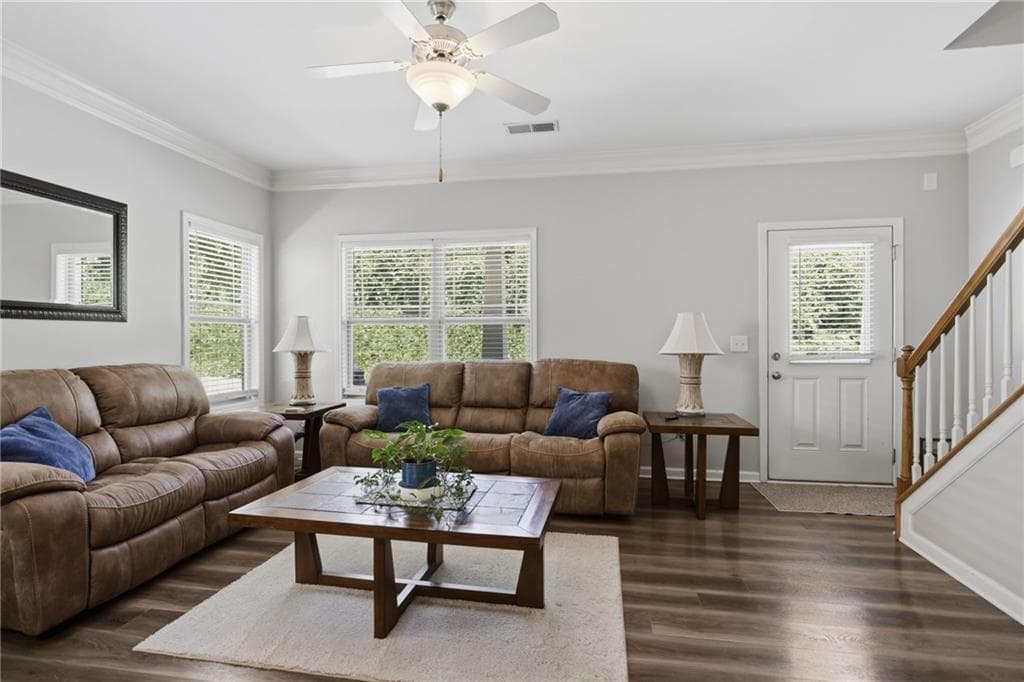 3 bedroom, 3 bathroom, 1,227 sq ft single family residence under contract at 218 W Marietta Street, Canton, GA 30114 — photo 5