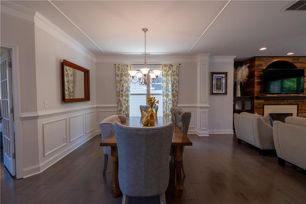4 bedroom, 4 bathroom, 3,678 sq ft single family residence for sale at 1098 Leybourne Cove, Lawrenceville, GA 30045 — photo 5