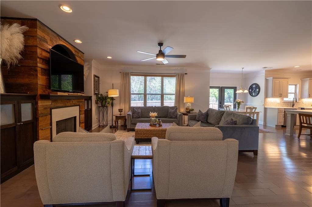 4 bedroom, 4 bathroom, 3,678 sq ft single family residence for sale at 1098 Leybourne Cove, Lawrenceville, GA 30045 — photo 6