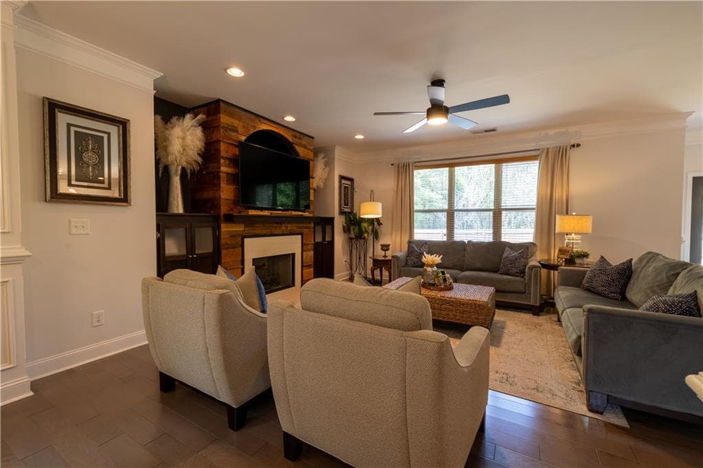 4 bedroom, 4 bathroom, 3,678 sq ft single family residence for sale at 1098 Leybourne Cove, Lawrenceville, GA 30045 — photo 7
