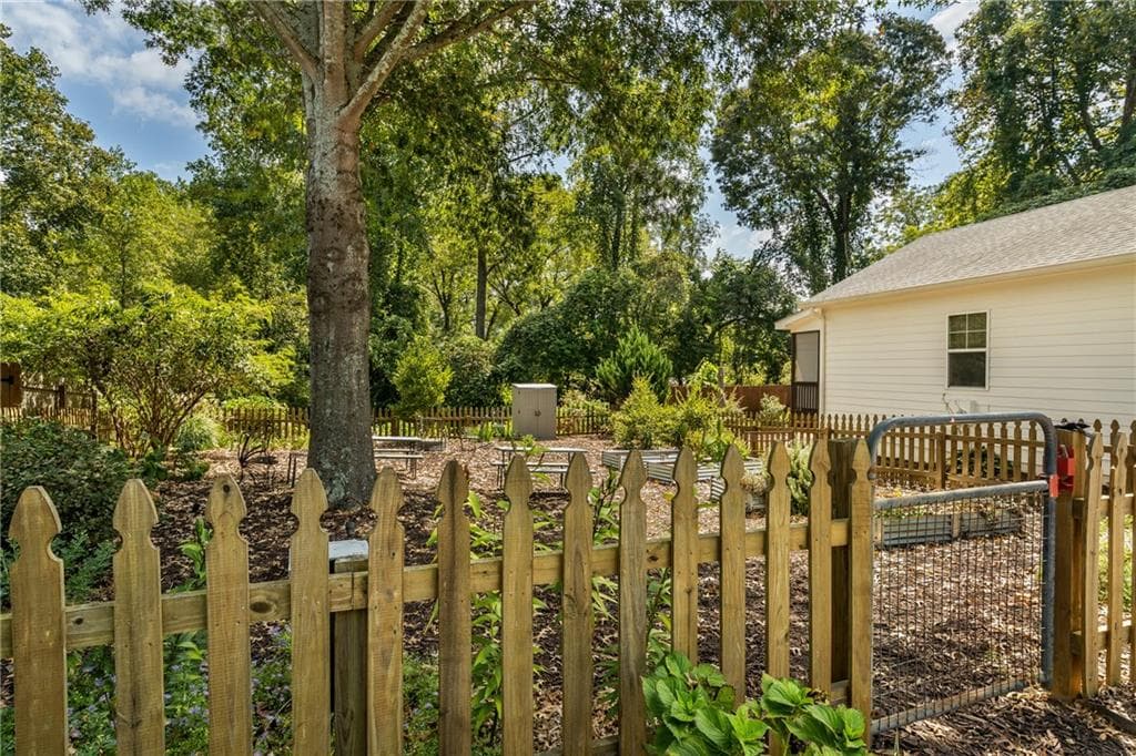 3 bedroom, 2 bathroom, 1,200 sq ft single family residence for sale at 316 Cottage Court, Ball Ground, GA 30107 — photo 8
