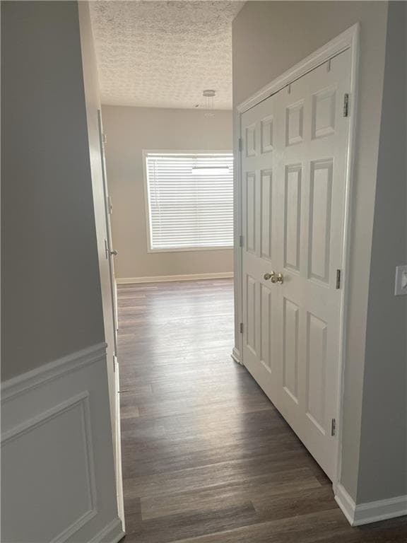 3 bedroom, 2 bathroom, 1,572 sq ft single family residence for sale at 140 Aven Court, Alpharetta, GA 30004 — photo 7