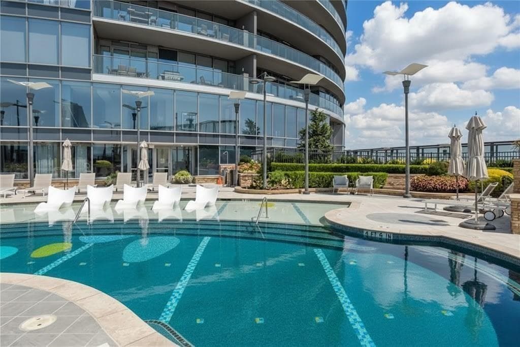 3 bedroom, 2 bathroom, 2,508 sq ft condominium for sale at 3344 Peachtree Road 4203, Atlanta, GA 30326 — photo 5