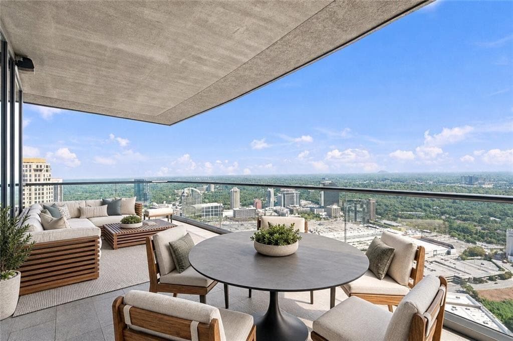 3 bedroom, 2 bathroom, 2,508 sq ft condominium for sale at 3344 Peachtree Road 4203, Atlanta, GA 30326 — photo 6